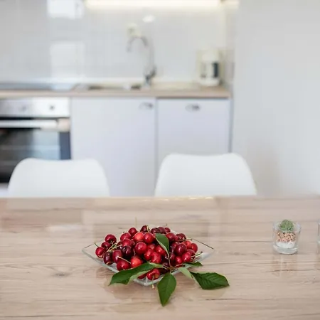 아파트 In With Sea View, Terrace, Air Conditioning, Wifi 4551-1 And 4551-2 *