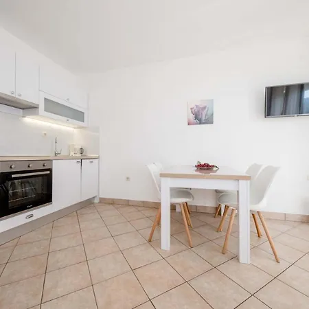 In With Sea View, Terrace, Air Conditioning, Wifi 4551-1 And 4551-2 *