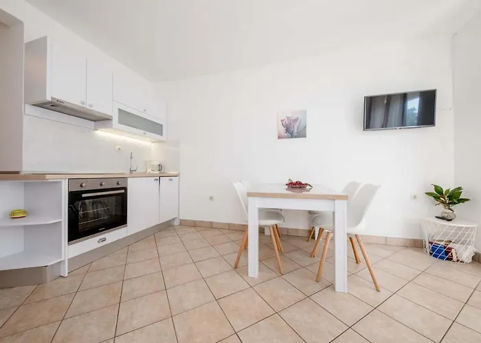 In With Sea View, Terrace, Air Conditioning, Wifi 4551-1 And 4551-2 *