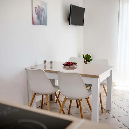 In With Sea View, Terrace, Air Conditioning, Wifi 4551-1 And 4551-2 *