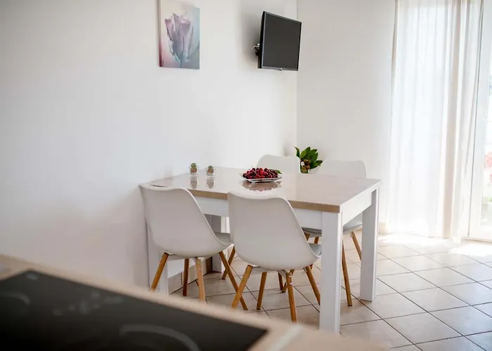 In With Sea View, Terrace, Air Conditioning, Wifi 4551-1 And 4551-2 *